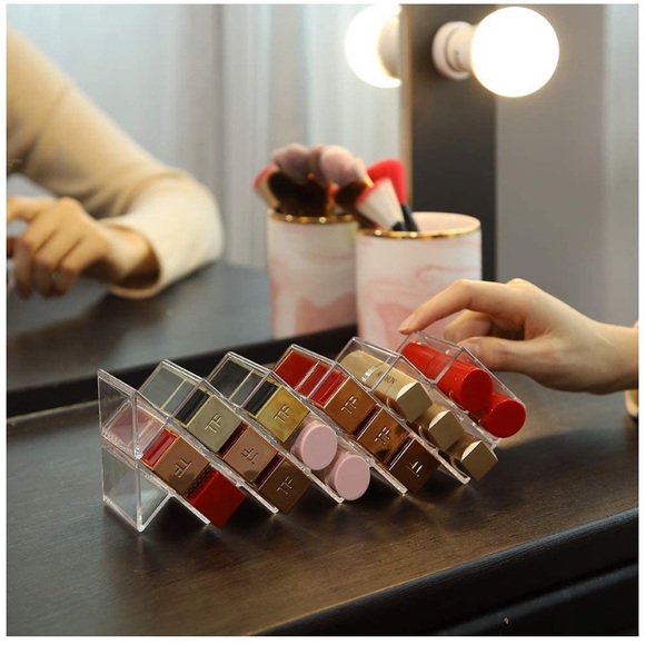 1-Pack Fish Shape Lipstick Organizer Tower Acrylic - Picture 3 of 4